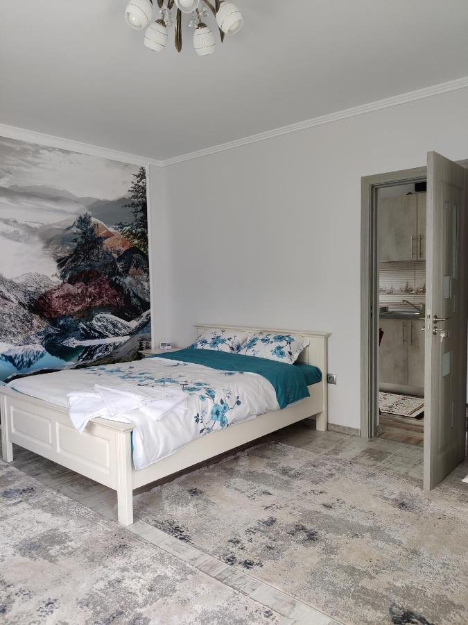 Hotel Vizuina Lupului Hura-Humora Exteriér fotografie