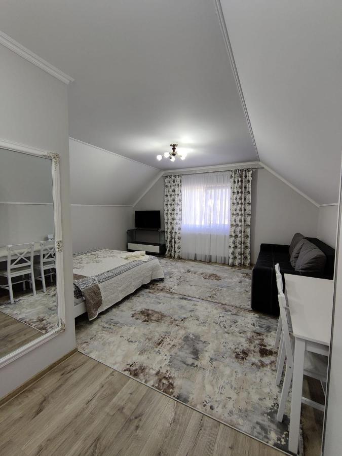 Hotel Vizuina Lupului Hura-Humora Exteriér fotografie